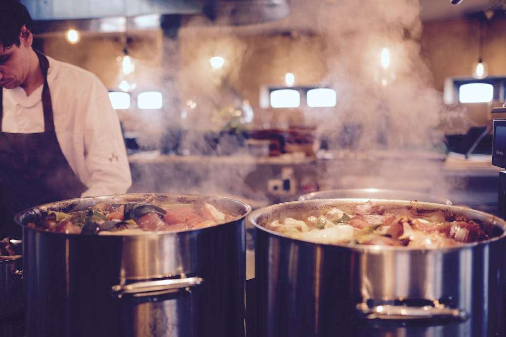 koken met pannen