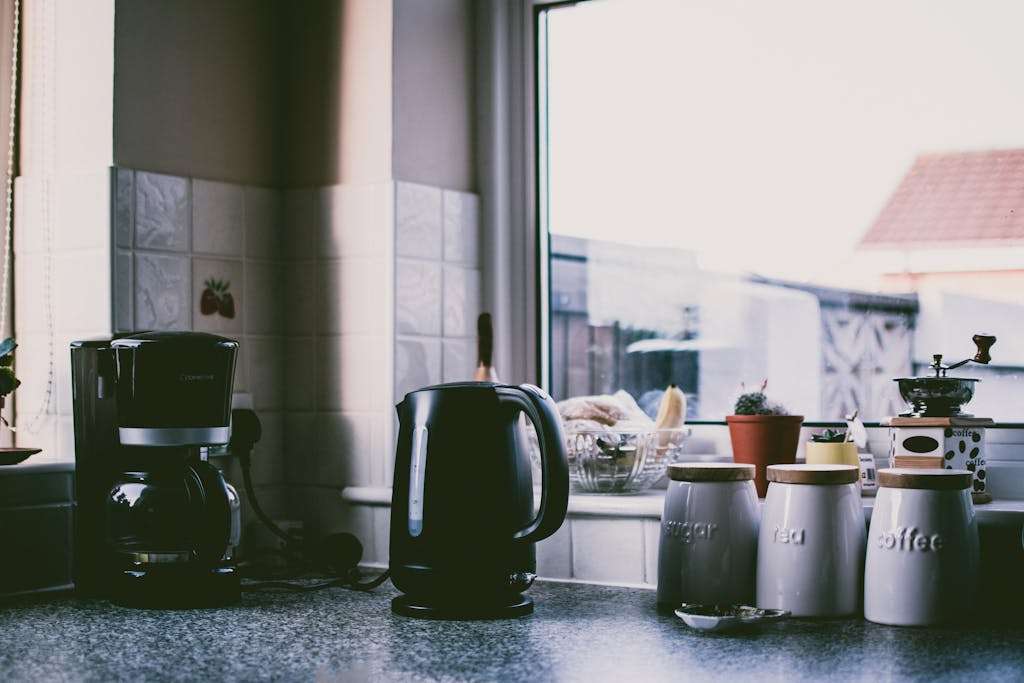 mooie waterkoker in keuken