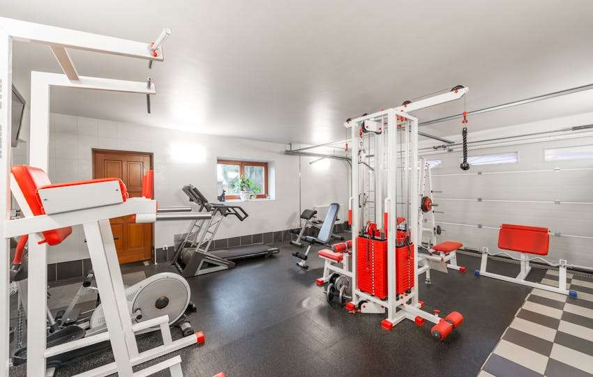 een mooie fitness ruimte in huis